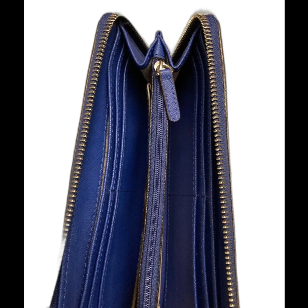 Michael Kors Jet Set Wristlet Wallet – Zip-Around, Gold Logo Plate